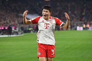 图片报:金玟哉明夏解约金7000万欧,凯恩6500万,穆西亚拉1.75亿